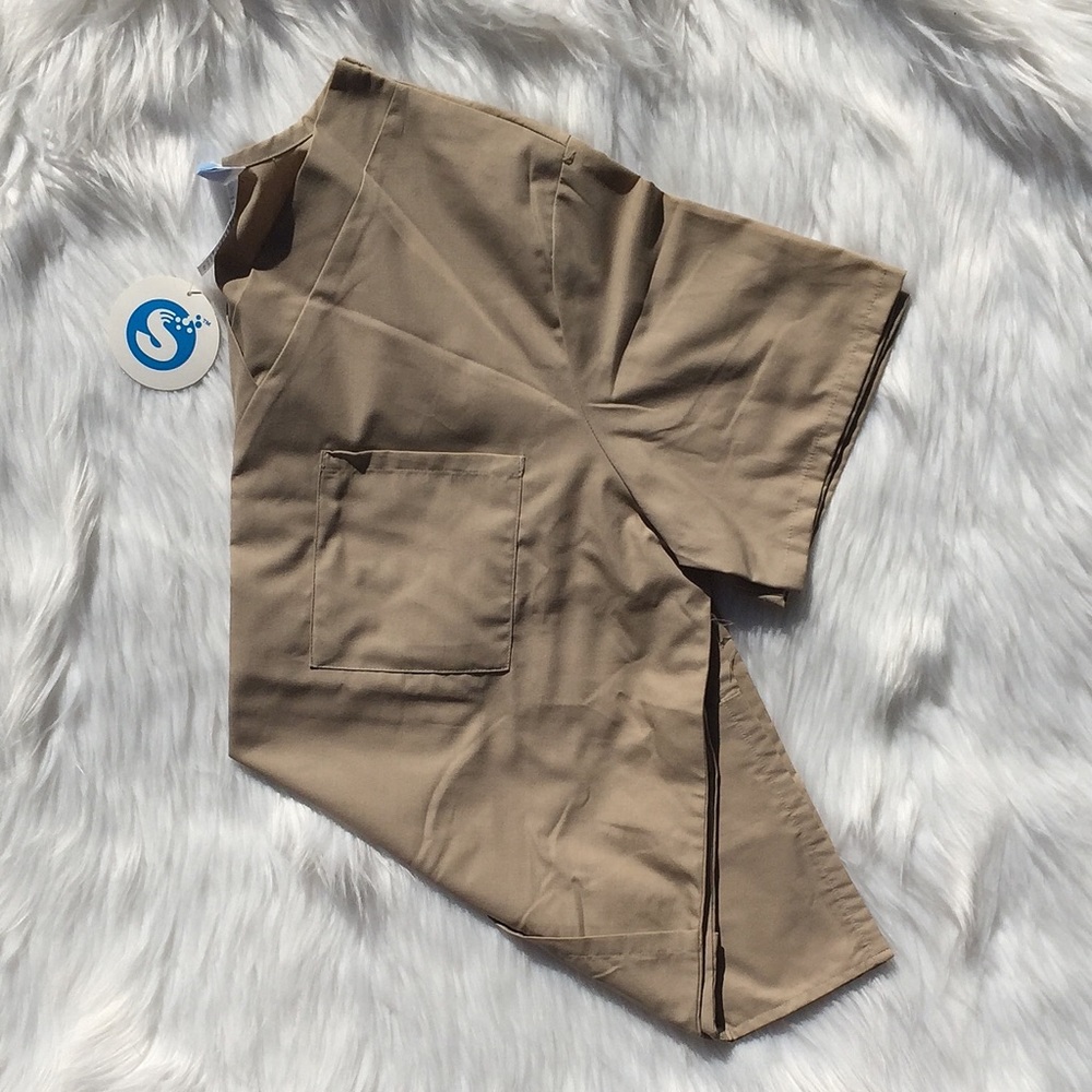 đScrub Top - Picture 1 of 2